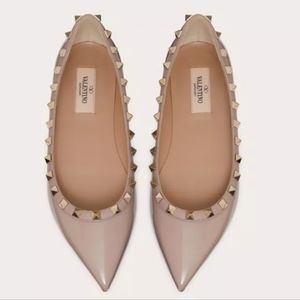WORN ONCE VALENTINO FLATS SIZE 40!